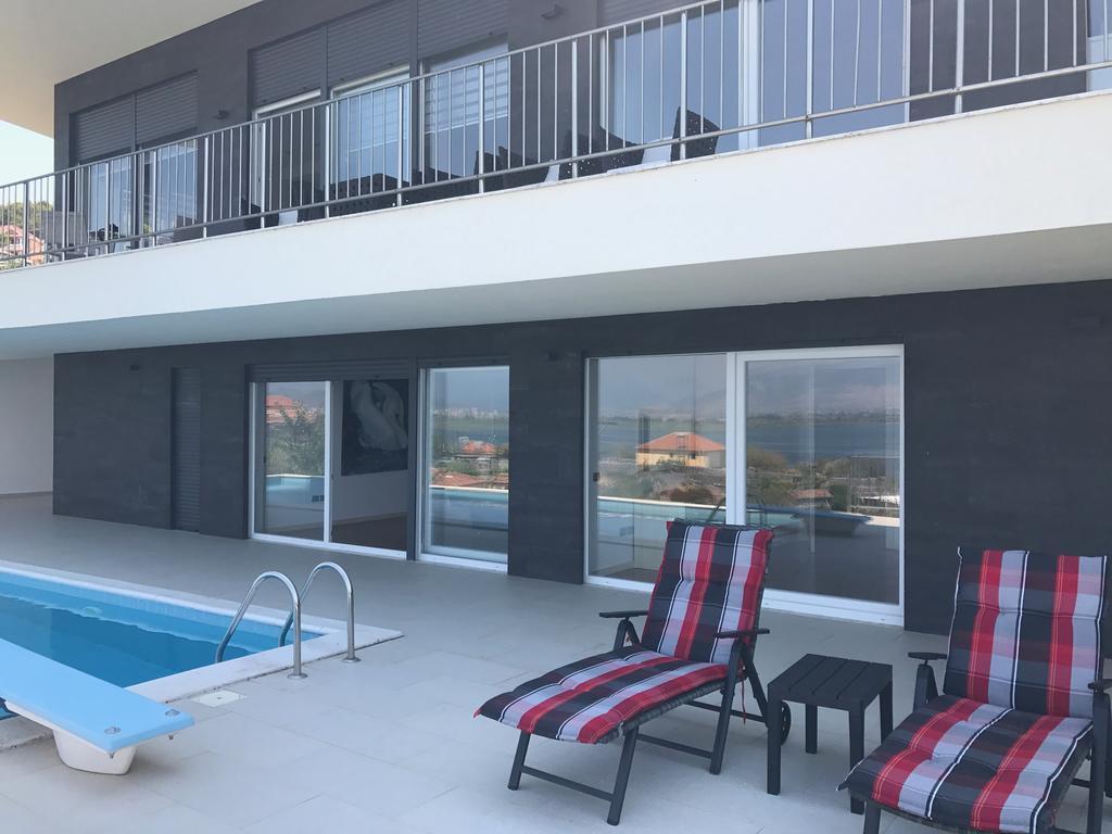 Modern Swimming-Pool Villa Shkoder Luaran gambar